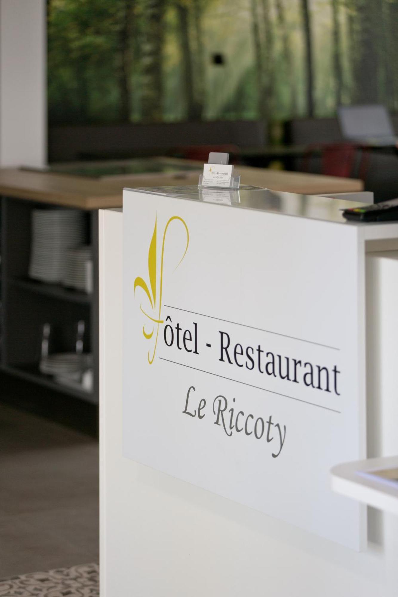 Hotel Le Riccoty Blyes Екстериор снимка